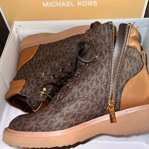 Authentic Michael Kors Trudy logo boots